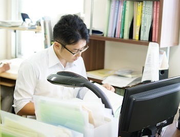 司法書士　峯村伸吾